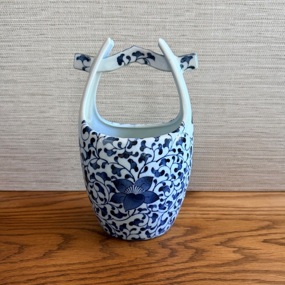 Vintage Japanese Blue White Porcelain Decorative Water Bucket Pail Vase